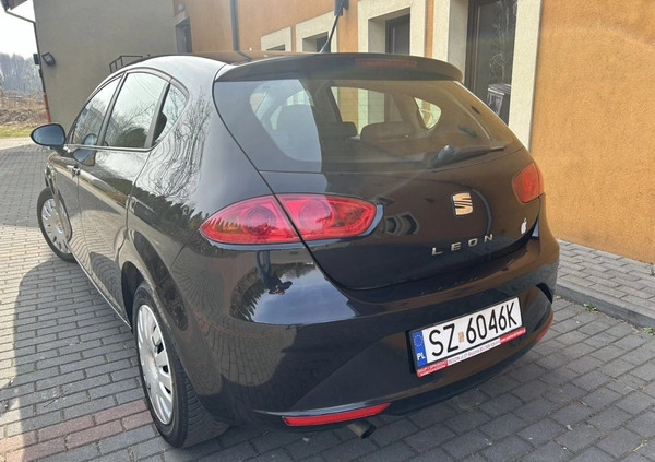 Seat Leon cena 17700 przebieg: 153000, rok produkcji 2011 z Będzin małe 352